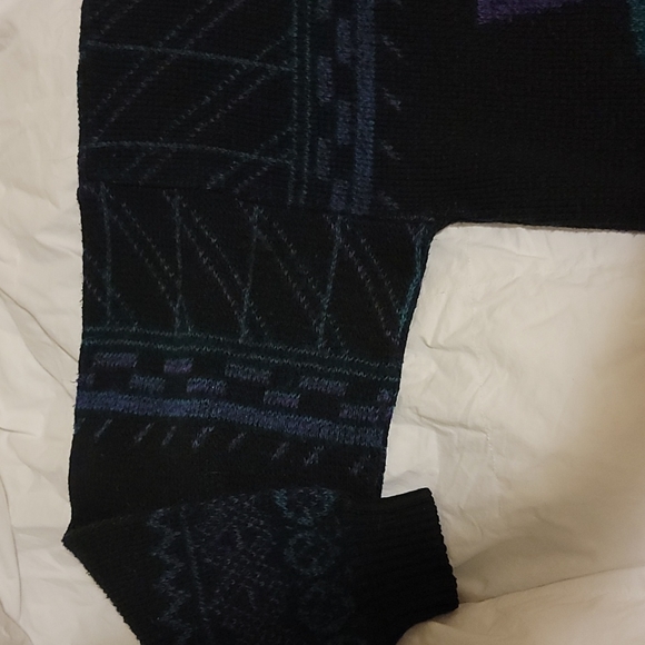 Vintage Sweater - Picture 3 of 4